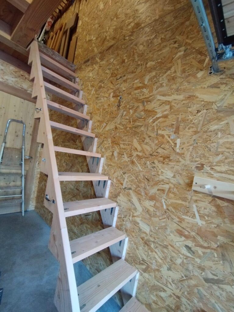 Escalier en bois pliable à Grenoble