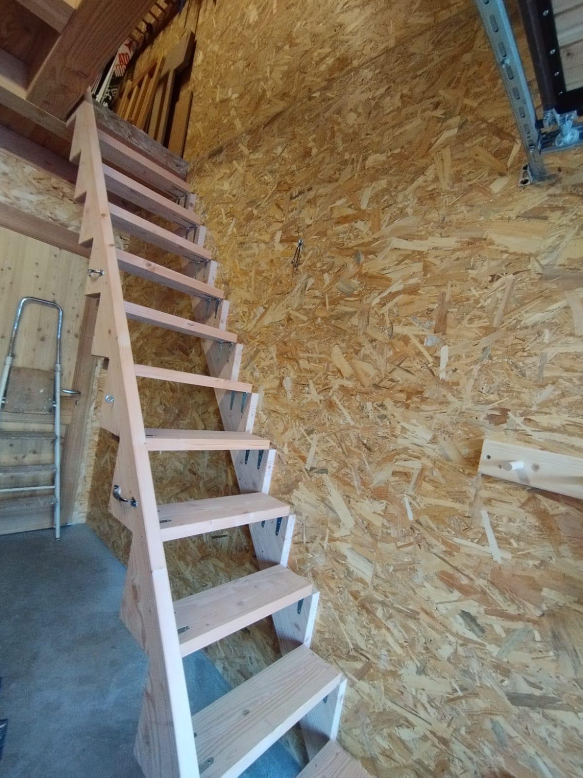 Escalier en bois pliable à Grenoble