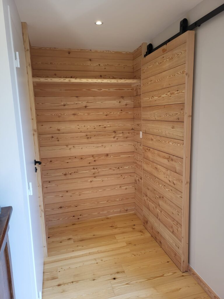 Porte-coulissante-sur-mesure-menuiserie-grenoble