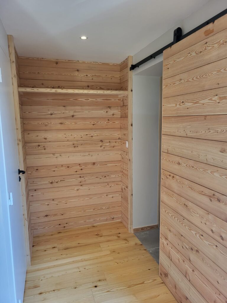 Porte-coulissante-sur-mesure-menuiserie-grenoble